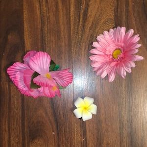 FLOWER HAIR CLIPS
